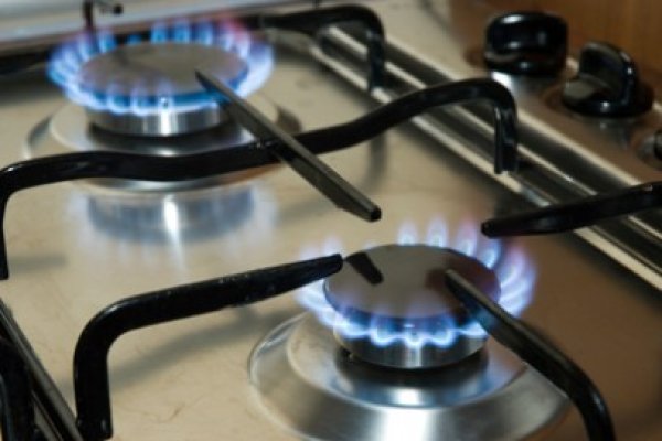 Tensiunile din Ucraina generează riscuri pe piaţa petrolului şi gazelor